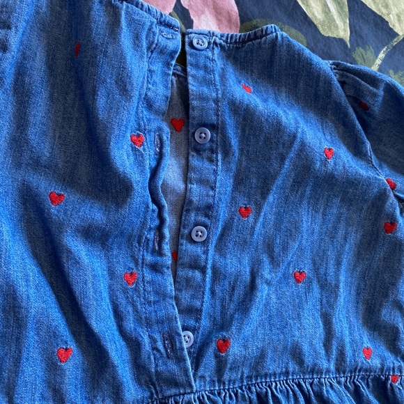 GAP Denim Dress with Hearts size 5T - Picture 5 of 6